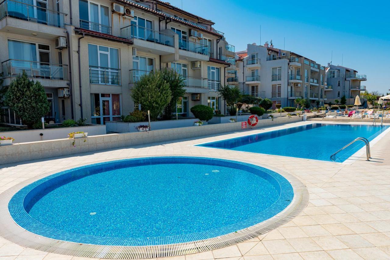 Menada Apolon Apartments Sozopol Exterior foto